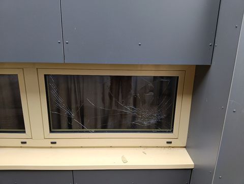 Beschädigung einer Fensterscheibe